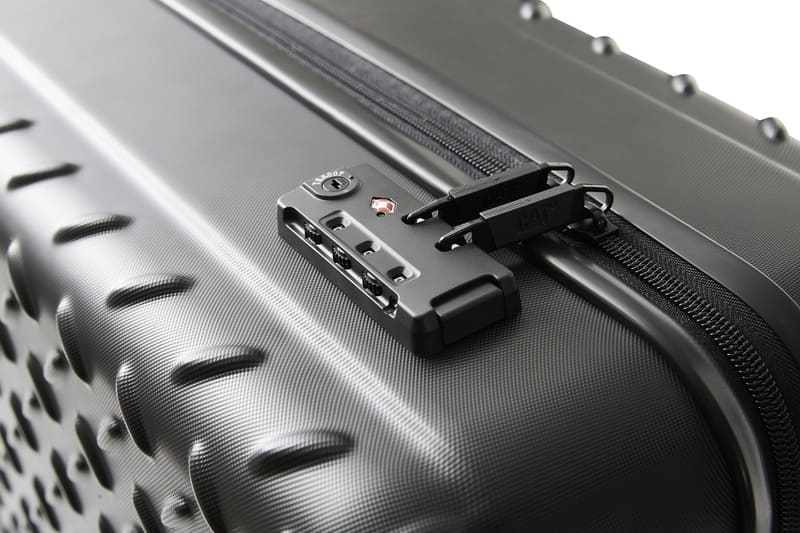 Cestovní kufr CAT Industrial Plate 35 l černý