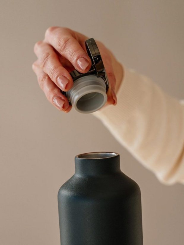 Láhev na pití Equa Smart Dark Grey 680ml