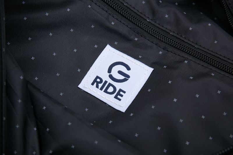 Městský batoh G.RIDE BALTHAZAR 12l black active line