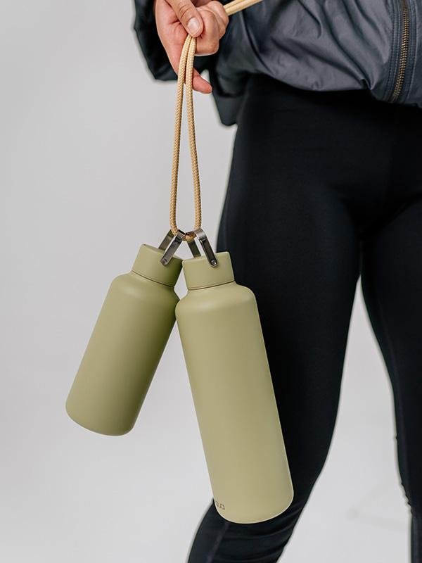 Nerezová láhev na pití Equa Timeless Matcha 1000 ml