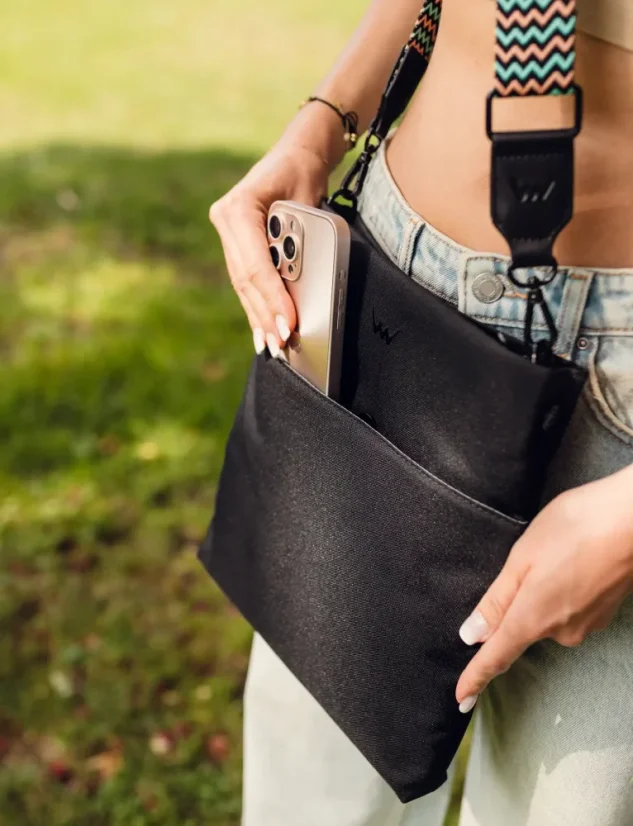 Vuch crossbody kabelka Smokie Resistant Black