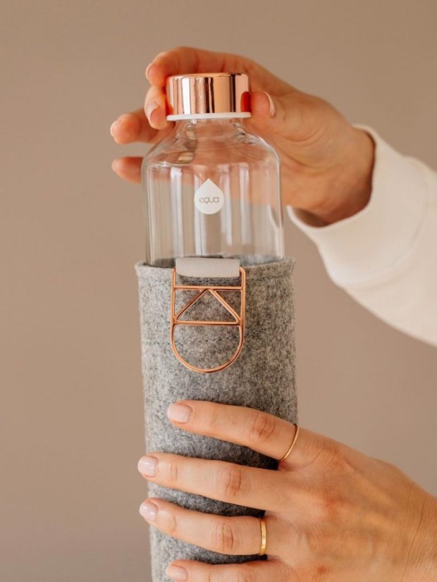 Láhev na pití Equa Mismatch Rose Gold 750 ml s plstěným obalem