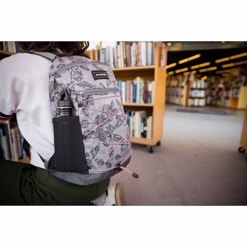 Batoh DAKINE WNDR PACK 18L Carbon